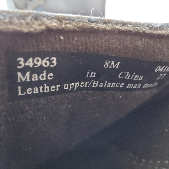 SOLD Clarks Bendables Clogs Sz 8M 34963 Leather 2.75" Heel Split Toe Mules Shoes - Picture 12 of 15